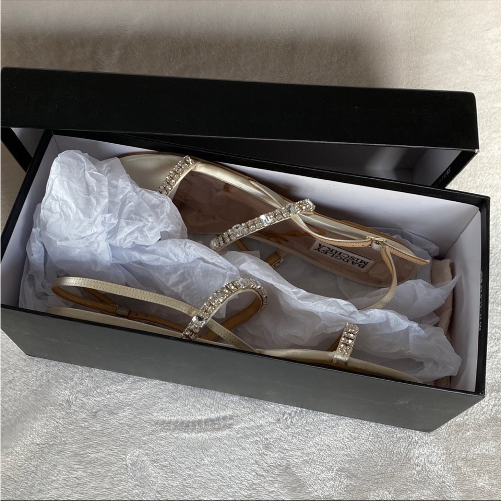 NIB Badgley Mischka Zandra Embellished Strappy Sandal size 7 ivory satin - Picture 7 of 8